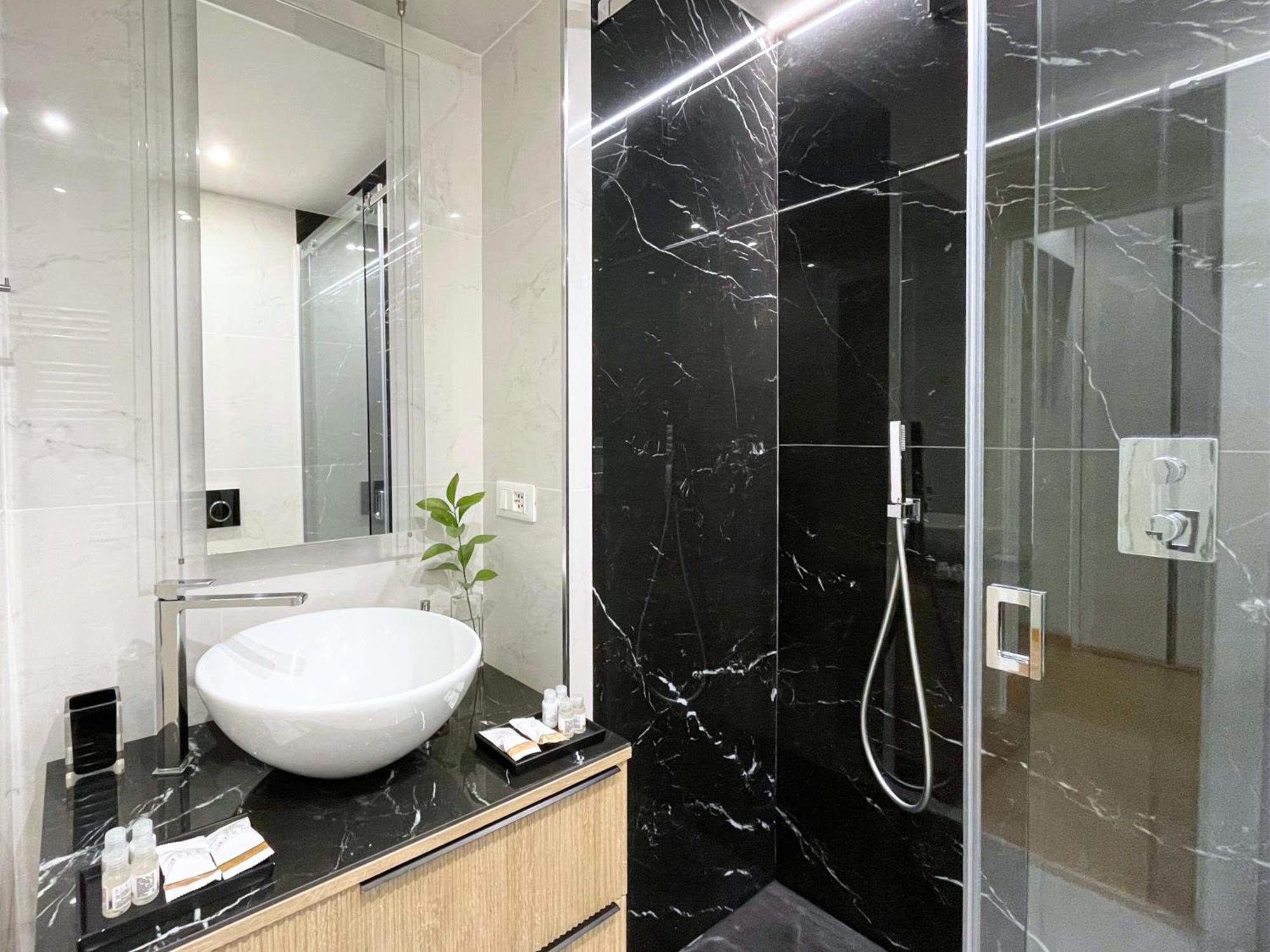 Jacuzzi Luxury Apartment In The Town Centre Torino Dış mekan fotoğraf